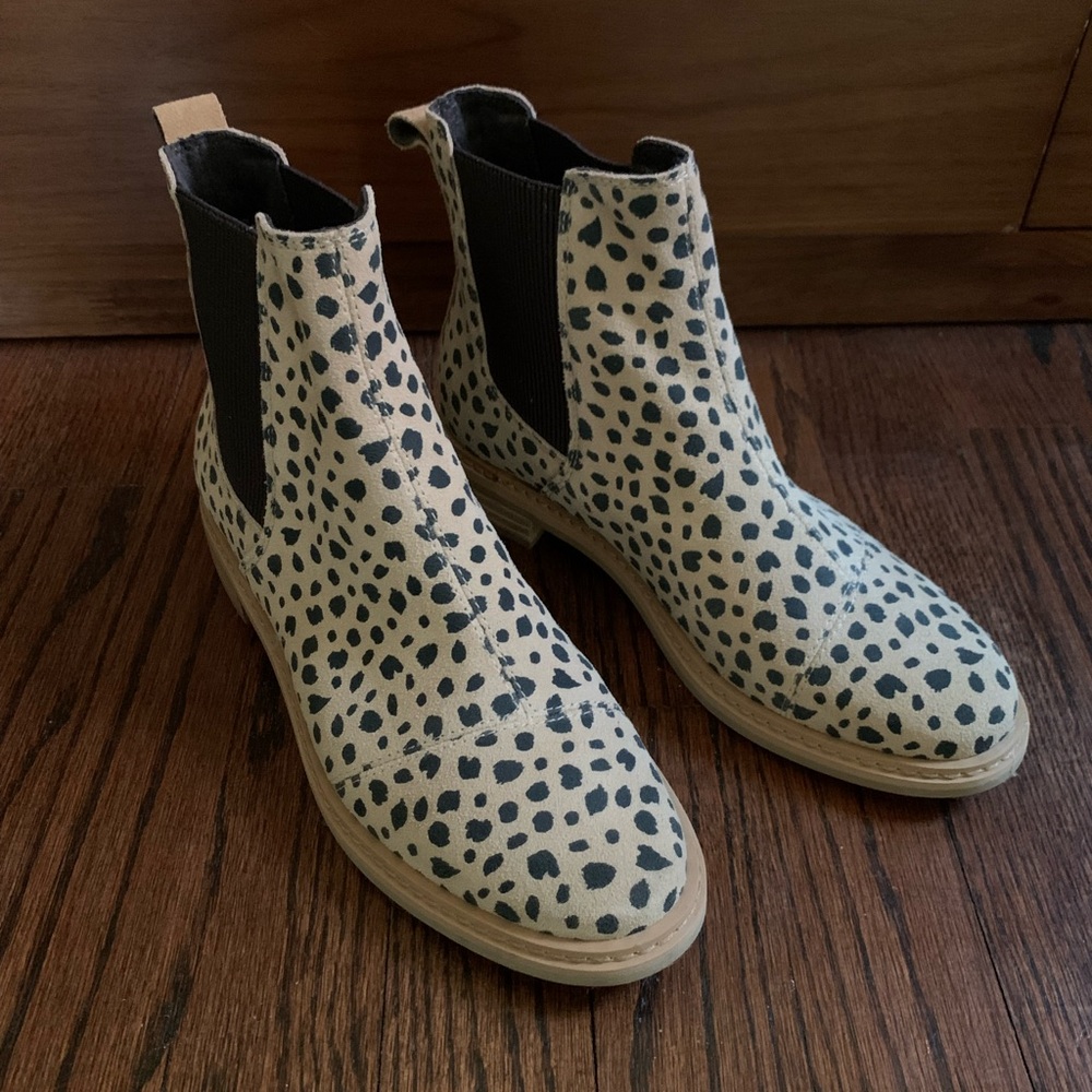 TOMS Bootie Charlie Chelsea Animal Printed
